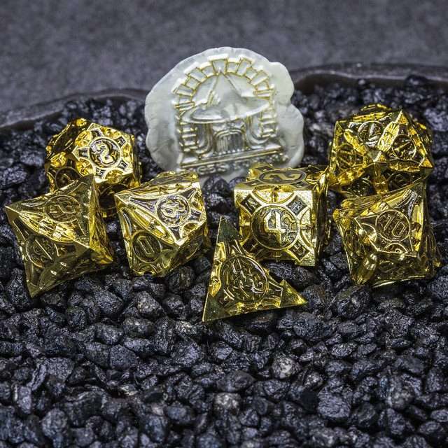 Sage’s Runic Caltrops Gold/Black Metal Polyhedral Dice Set image 10