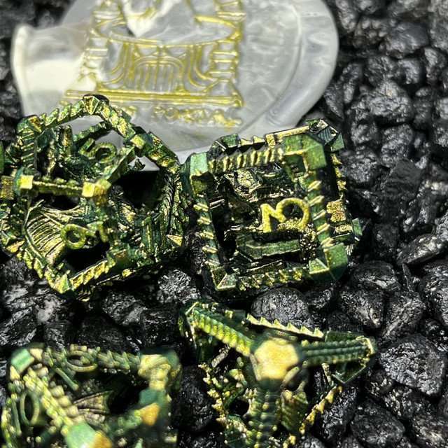 Sage's Draconic Prison Nightshade Cage Hollow Metal Dice Set image 2
