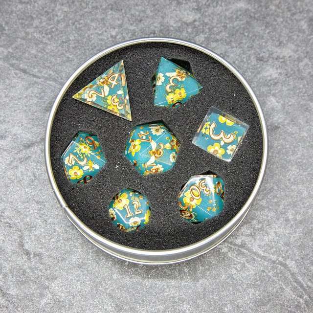 Sage's Honeybees Tropical Honey Sharp Edge Resin Dice Set image 11