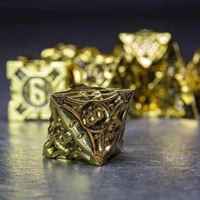 Sage’s Runic Caltrops Gold/Black Metal Polyhedral Dice Set image 4
