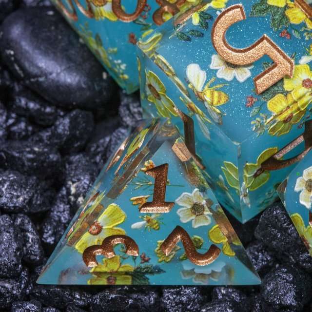 Sage's Honeybees Tropical Honey Sharp Edge Resin Dice Set image 18