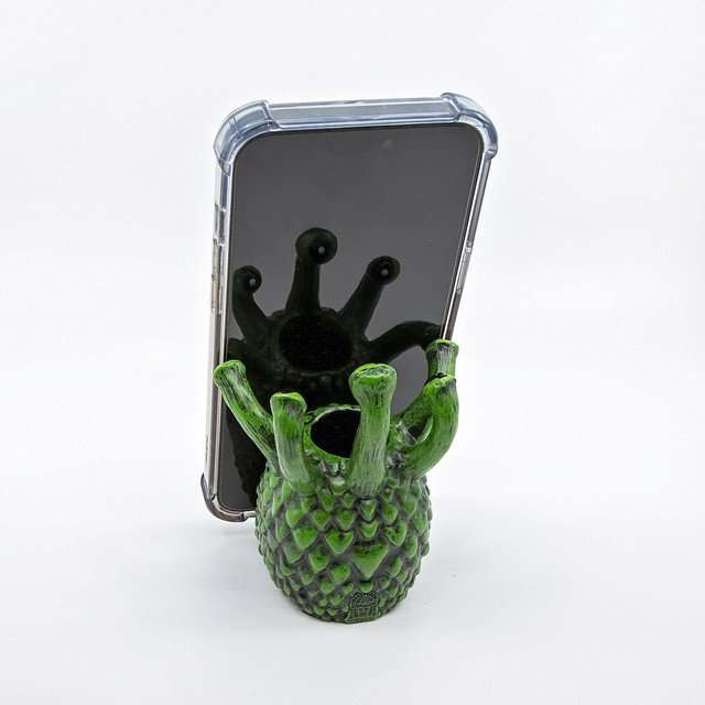Green Eye Tyrant Desk Companion Phone Stand & Pencil Holder image 14