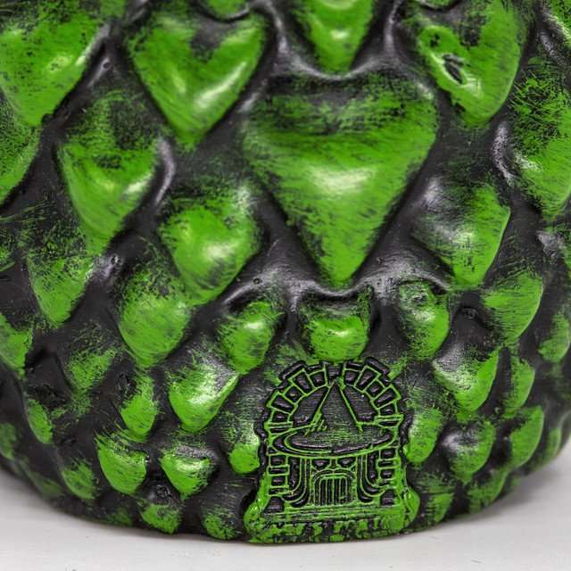 Green Eye Tyrant Desk Companion Phone Stand & Pencil Holder image 9