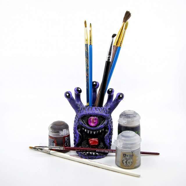 Purple Eye Tyrant Desk Companion Phone Stand & Pencil Holder image 11