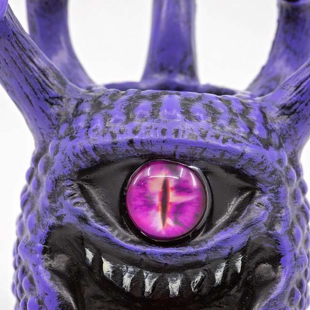 Purple Eye Tyrant Desk Companion Phone Stand & Pencil Holder image 10