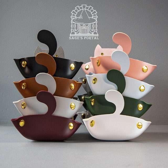 Sage's Multicolor 8 Pack Enchanted Cat Dice Tray Set image 1