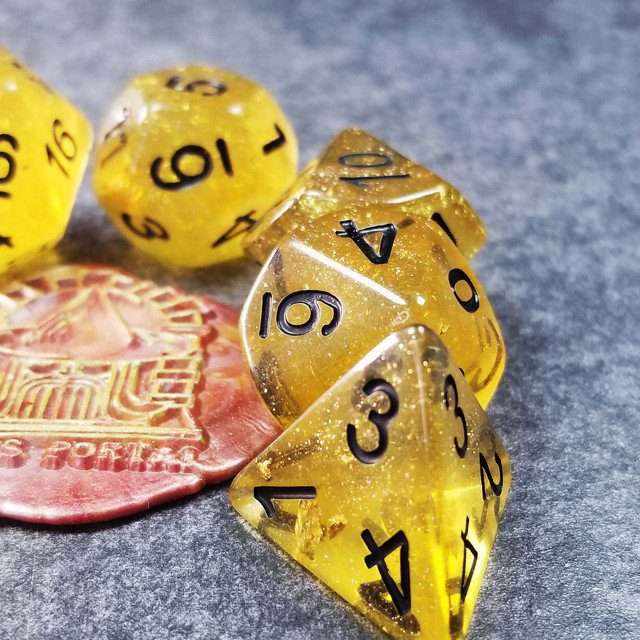 Sage’s Cantrips - Yellow Glitter Gold Flakes Resin Polyhedral Dice Set - Sage's PortalResin Dice Set