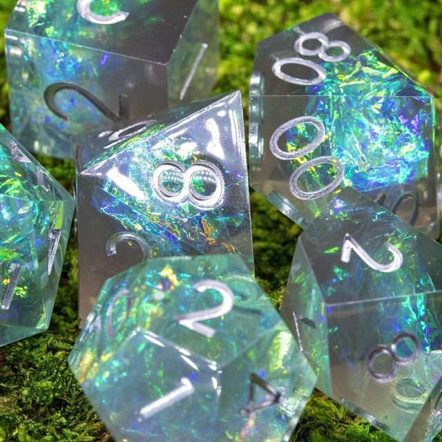 Sage's Enchanted Crystals Grey/Green Sharp Edge Resin Dice Set - Sage's PortalSharp Edge Resin Dice Set