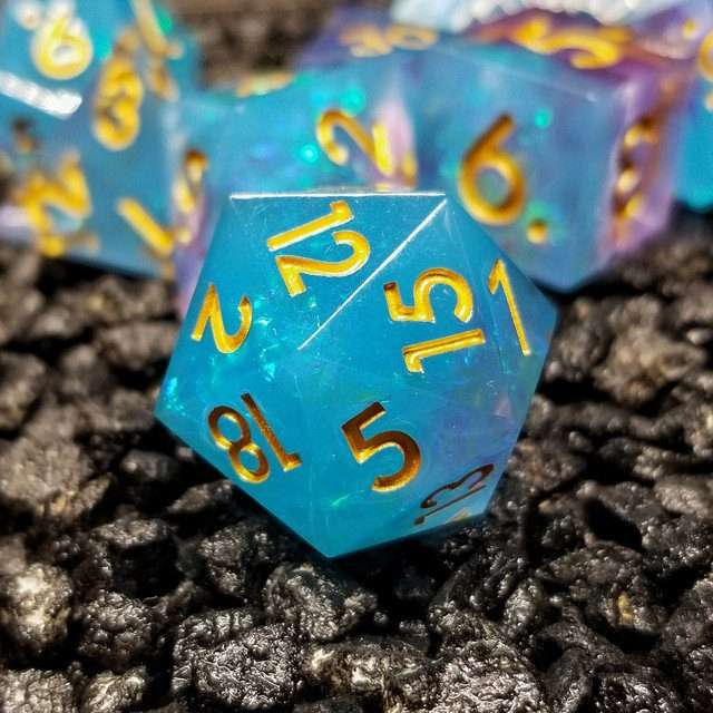 Sage's Enchanted Crystals Ice Blue Gold Ink Sharp Edge Resin Dice Set - Sage's PortalSharp Edge Resin Dice Set