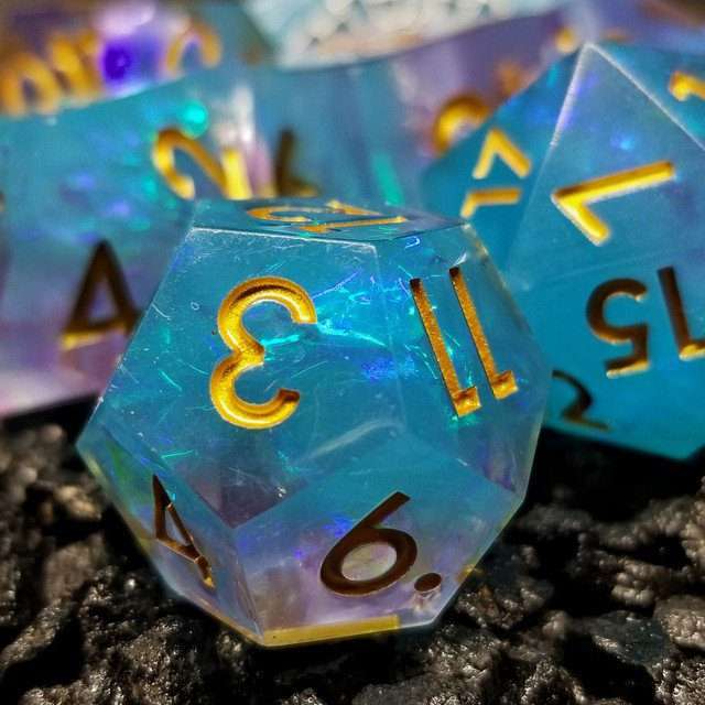 Sage's Enchanted Crystals Ice Blue Gold Ink Sharp Edge Resin Dice Set - Sage's PortalSharp Edge Resin Dice Set