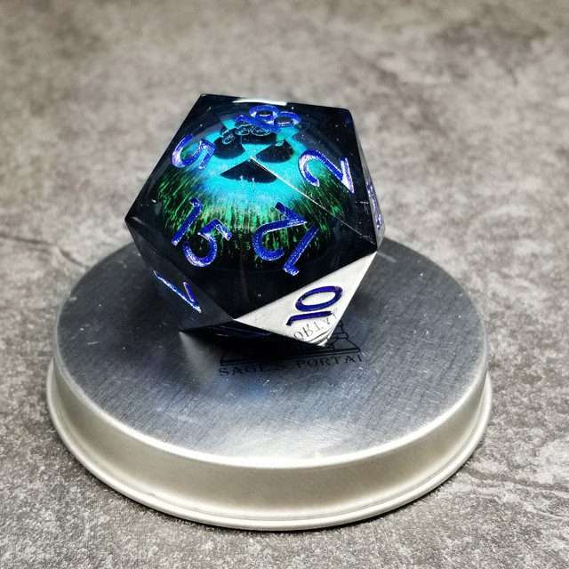 Sage's Eye of the Beast 33mm Jiggling Blue Eye D20 Resin Die - Sage's PortalLiquid Core Dice Set