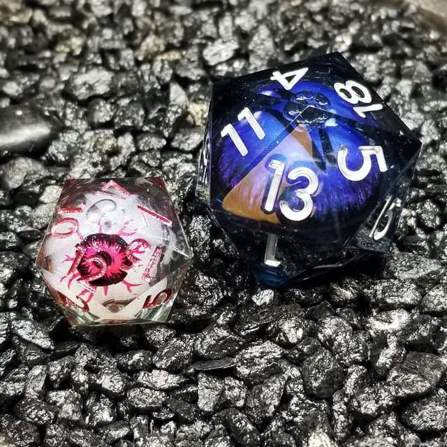 Sage's Eye of the Serpent Jiggling Purple Eye Resin 33mm D20 - Sage's PortalLiquid Core Dice Set