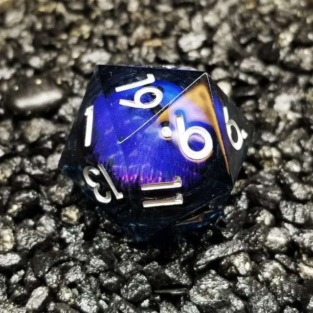 Sage's Eye of the Serpent Jiggling Purple Eye Resin 33mm D20 - Sage's PortalLiquid Core Dice Set