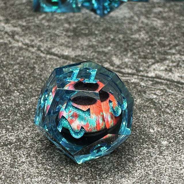 Sage's Eye of the Wild Beast Jiggling Liquid Core Polyhedral Dice Set - Sage's PortalLiquid Core Dice Set