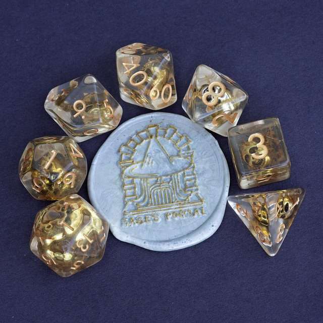 Sage's Familiars - Golden Skull Familiar Resin Polyhedral Dice Set - Sage's PortalResin Dice Set