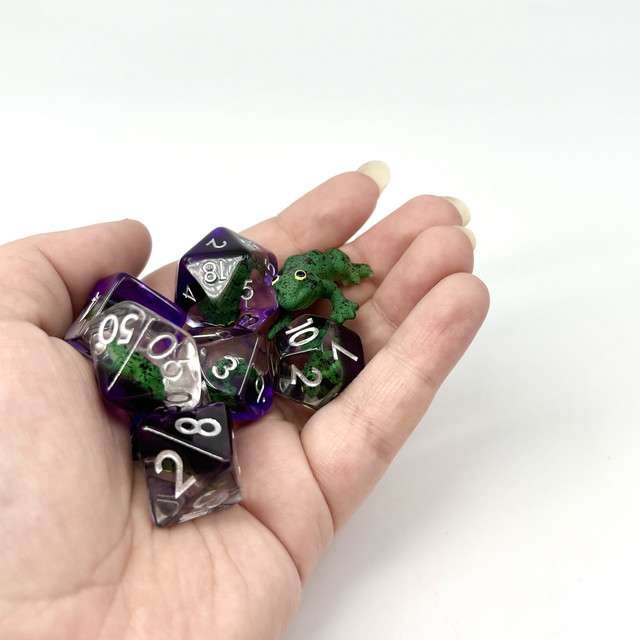 Sage's Familiars - Green Frog Resin Polyhedral Dice Set - Sage's PortalResin Dice Set