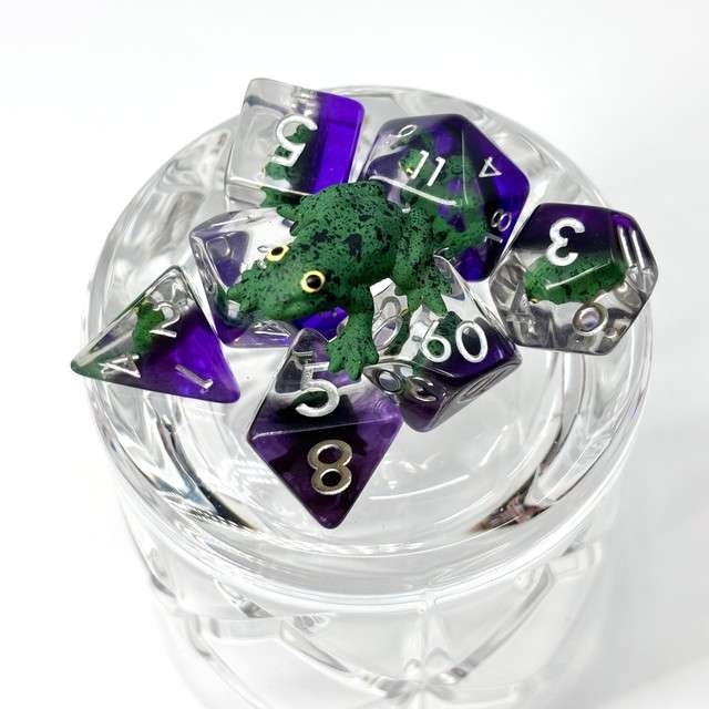 Sage's Familiars - Green Frog Resin Polyhedral Dice Set - Sage's PortalResin Dice Set