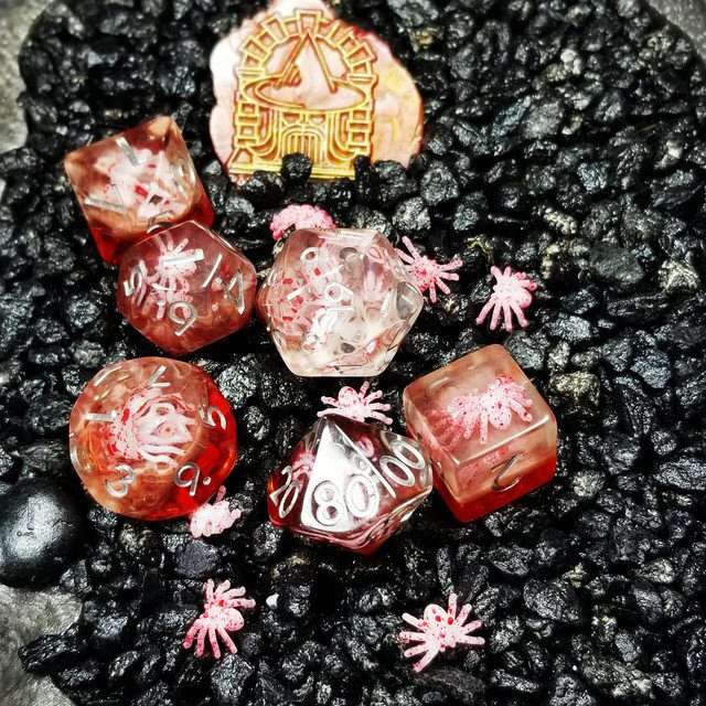 Sage's Familiars - Speckled Albino Spiderling in Red and Silver Ink Resin Polyhedral Dice Set - Sage's PortalResin Dice Set