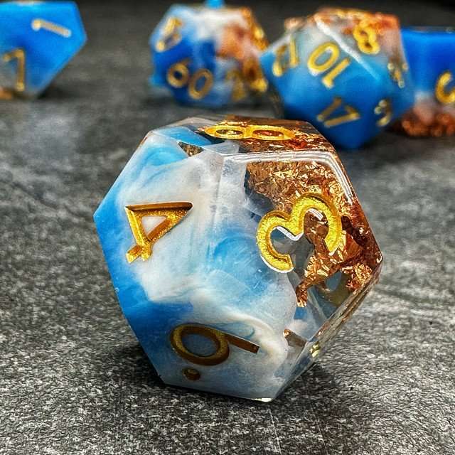 Sage's Geomancy Blue/White Sharp Edge Resin Dice Set - Sage's PortalSharp Edge Resin Dice Set