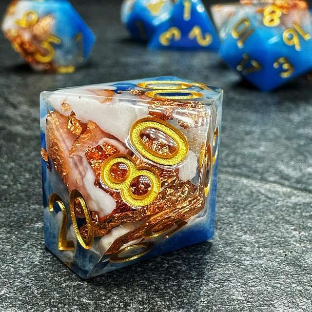 Sage's Geomancy Blue/White Sharp Edge Resin Dice Set - Sage's PortalSharp Edge Resin Dice Set
