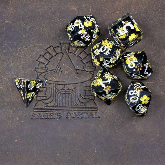 Sage's Honeybees Midnight Honey Sharp Edge Resin Dice Set - Sage's PortalSharp Edge Resin Dice Set