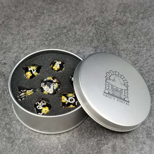 Sage's Honeybees Midnight Honey Sharp Edge Resin Dice Set - Sage's PortalSharp Edge Resin Dice Set