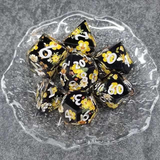 Sage's Honeybees Midnight Honey Sharp Edge Resin Dice Set - Sage's PortalSharp Edge Resin Dice Set