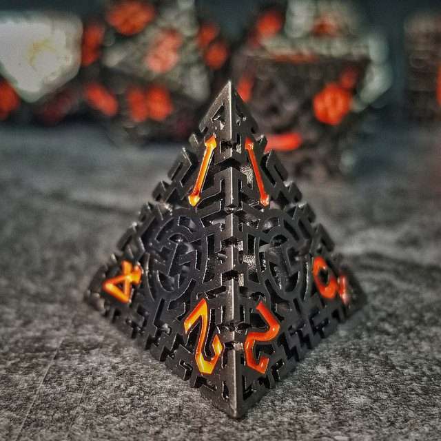 Sage's Labyrinths - Black Weave Red Ink Hollow Metal Polyhedral Dice Set - Sage's PortalHollow Metal Dice Set