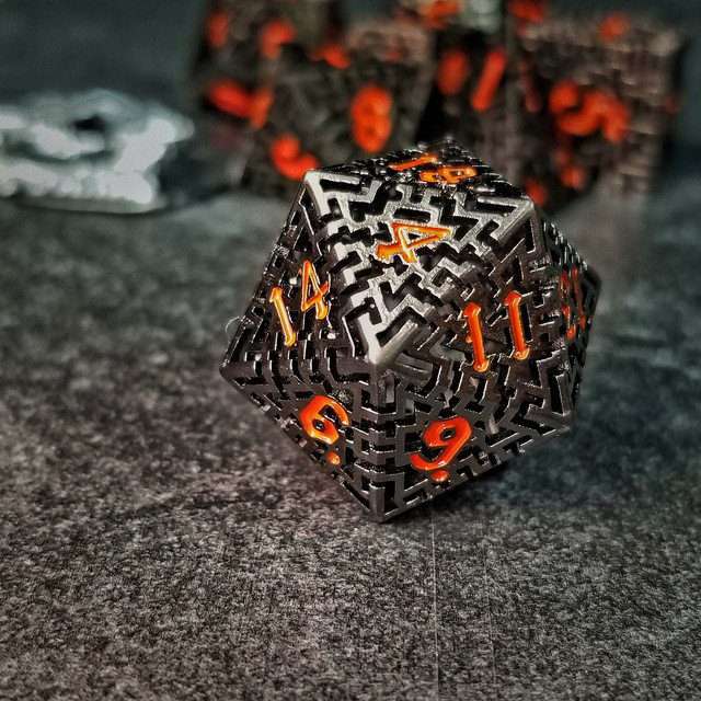 Sage's Labyrinths - Black Weave Red Ink Hollow Metal Polyhedral Dice Set - Sage's PortalHollow Metal Dice Set