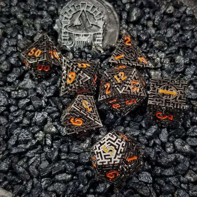Sage's Labyrinths - Black Weave Red Ink Hollow Metal Polyhedral Dice Set - Sage's PortalHollow Metal Dice Set