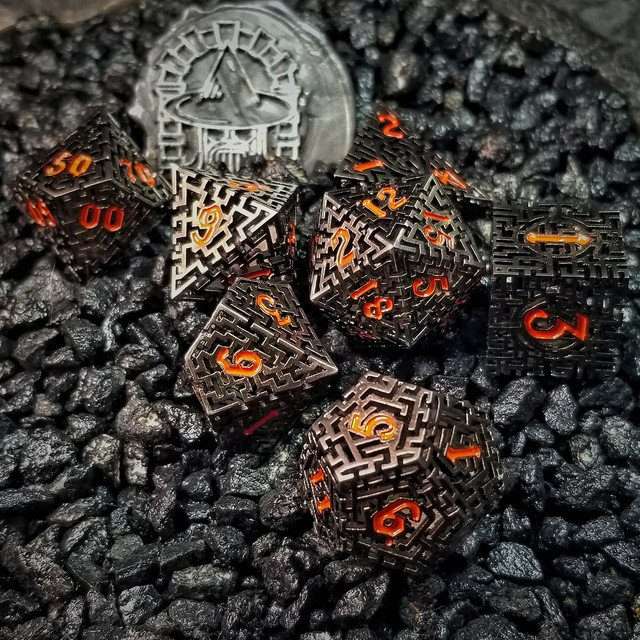 Sage's Labyrinths - Black Weave Red Ink Hollow Metal Polyhedral Dice Set - Sage's PortalHollow Metal Dice Set