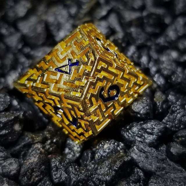 Sage's Labyrinths - Gold Weave Black Ink Hollow Metal Polyhedral Dice Set - Sage's PortalHollow Metal Dice Set