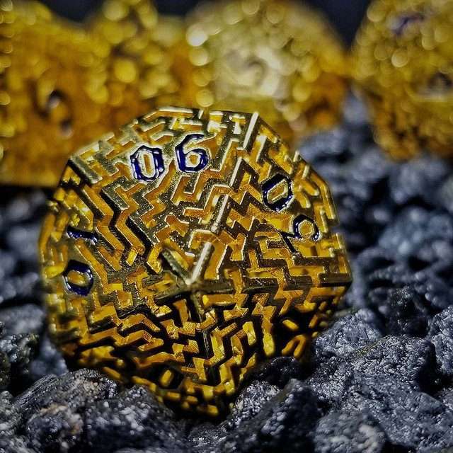 Sage's Labyrinths - Gold Weave Black Ink Hollow Metal Polyhedral Dice Set - Sage's PortalHollow Metal Dice Set