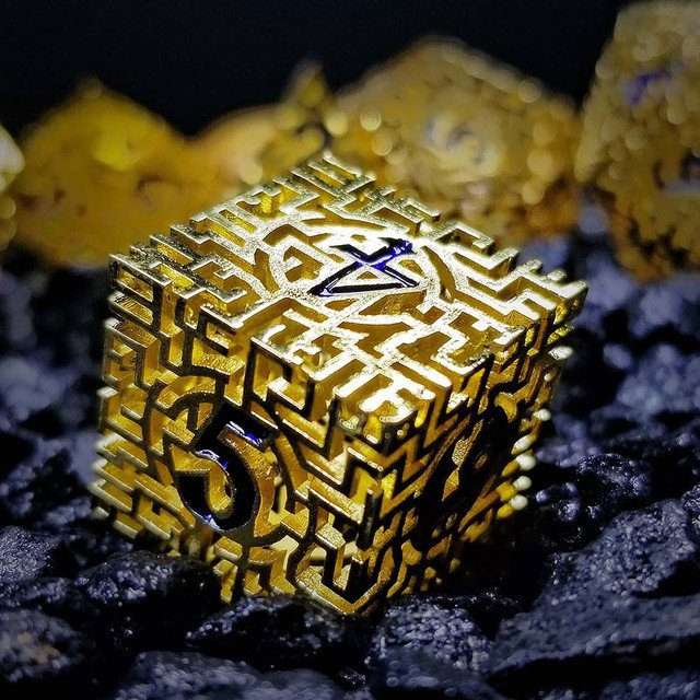 Sage's Labyrinths - Gold Weave Black Ink Hollow Metal Polyhedral Dice Set - Sage's PortalHollow Metal Dice Set