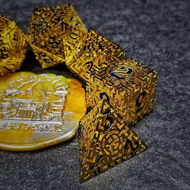 Sage's Labyrinths - Gold Weave Black Ink Hollow Metal Polyhedral Dice Set - Sage's PortalHollow Metal Dice Set