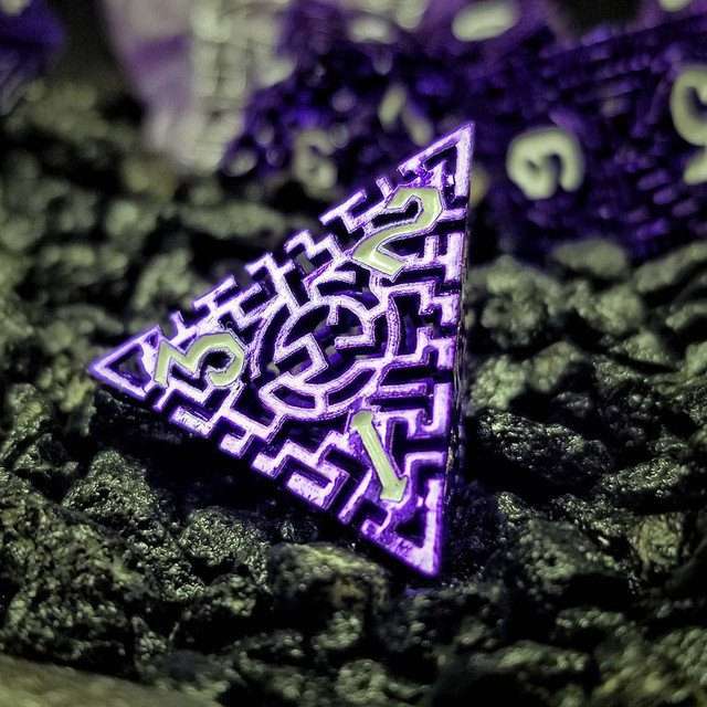 Sage's Labyrinths - Purple Weave White Ink Hollow Metal Polyhedral Dice Set - Sage's PortalHollow Metal Dice Set