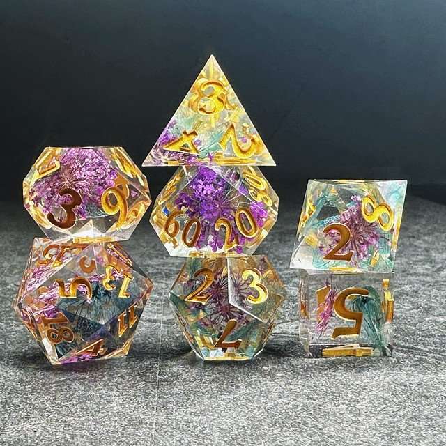 Sage's Purple Florets Sharp Edge Resin Dice Set - Sage's PortalSharp Edge Resin Dice Set