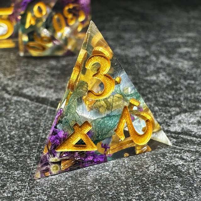 Sage's Purple Florets Sharp Edge Resin Dice Set - Sage's PortalSharp Edge Resin Dice Set