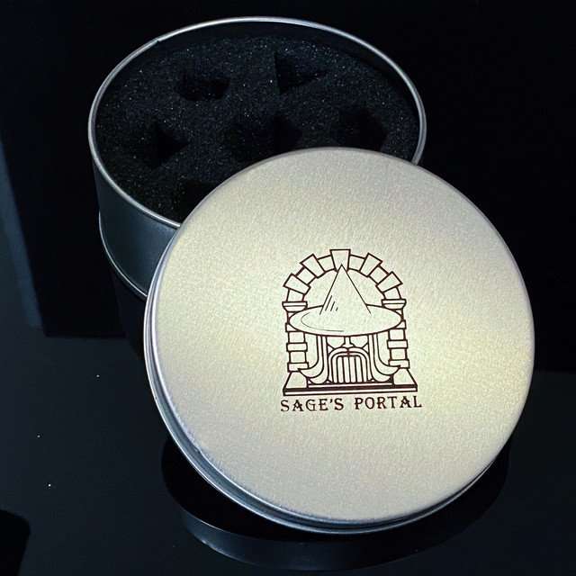 Sage's Purple Florets Sharp Edge Resin Dice Set - Sage's PortalSharp Edge Resin Dice Set