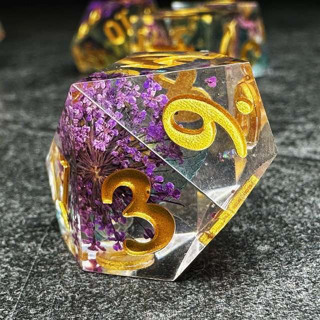 Sage's Purple Florets Sharp Edge Resin Dice Set - Sage's PortalSharp Edge Resin Dice Set