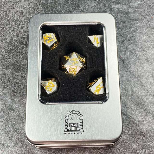Sage's Relics of Antiquity- Pearl Silver with Gold Metal Polyhedral Dice Set - Sage's PortalMetal Dice Set
