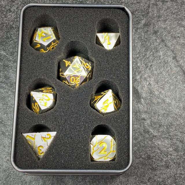 Sage's Relics of Antiquity- Pearl Silver with Gold Metal Polyhedral Dice Set - Sage's PortalMetal Dice Set