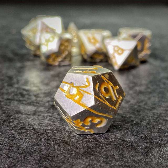 Sage's Relics of Antiquity- Pearl Silver with Gold Metal Polyhedral Dice Set - Sage's PortalMetal Dice Set