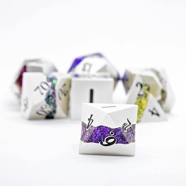 Sage’s Rift Stones Pearl Silver/Rainbow Metal Dice Set – Unique DND Dice with Rainbow Glitter – Polyhedral Dice Set for Dungeons and Dragons - Sage's PortalMetal Dice Set