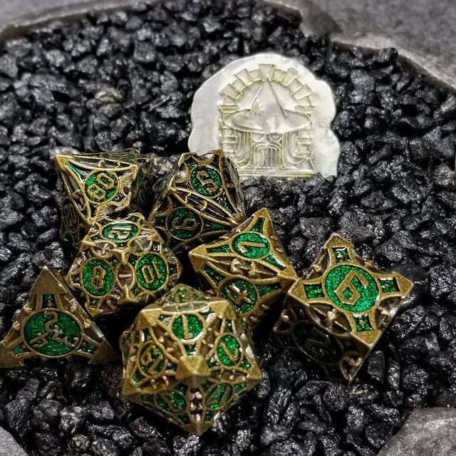 Sage's Runic Caltrops Bronze/Green Metal Polyhedral Dice Set - Sage's PortalMetal Dice Set