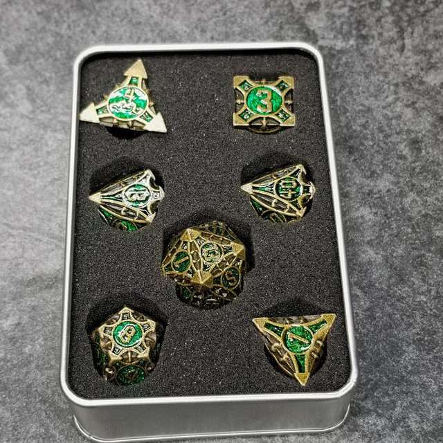 Sage's Runic Caltrops Bronze/Green Metal Polyhedral Dice Set - Sage's PortalMetal Dice Set