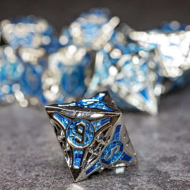Sage’s Runic Caltrops Silver/Sapphire Metal Polyhedral Dice Set - Sage's PortalMetal Dice Set