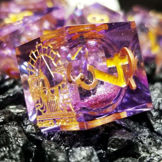 Sage's Spirits - Arcane Spirits Liquid Core Sharp Edge Resin Dice Set - Sage's PortalLiquid Core Dice Set