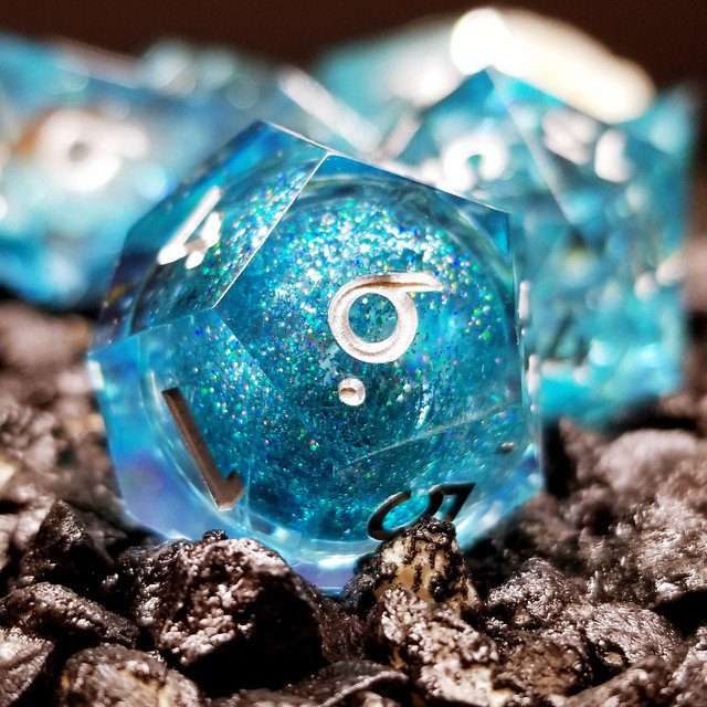 Sage's Spirits - Ice Spirits Liquid Core Sharp Edge Resin Dice Set - Sage's PortalLiquid Core Dice Set