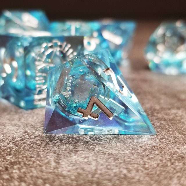 Sage's Spirits - Ice Spirits Liquid Core Sharp Edge Resin Dice Set - Sage's PortalLiquid Core Dice Set